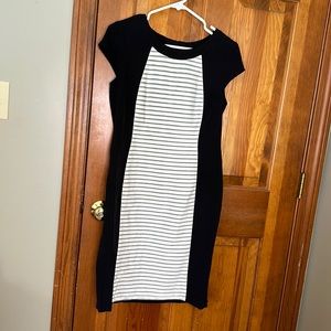 EUC Cap sleeve dress. Polyester.